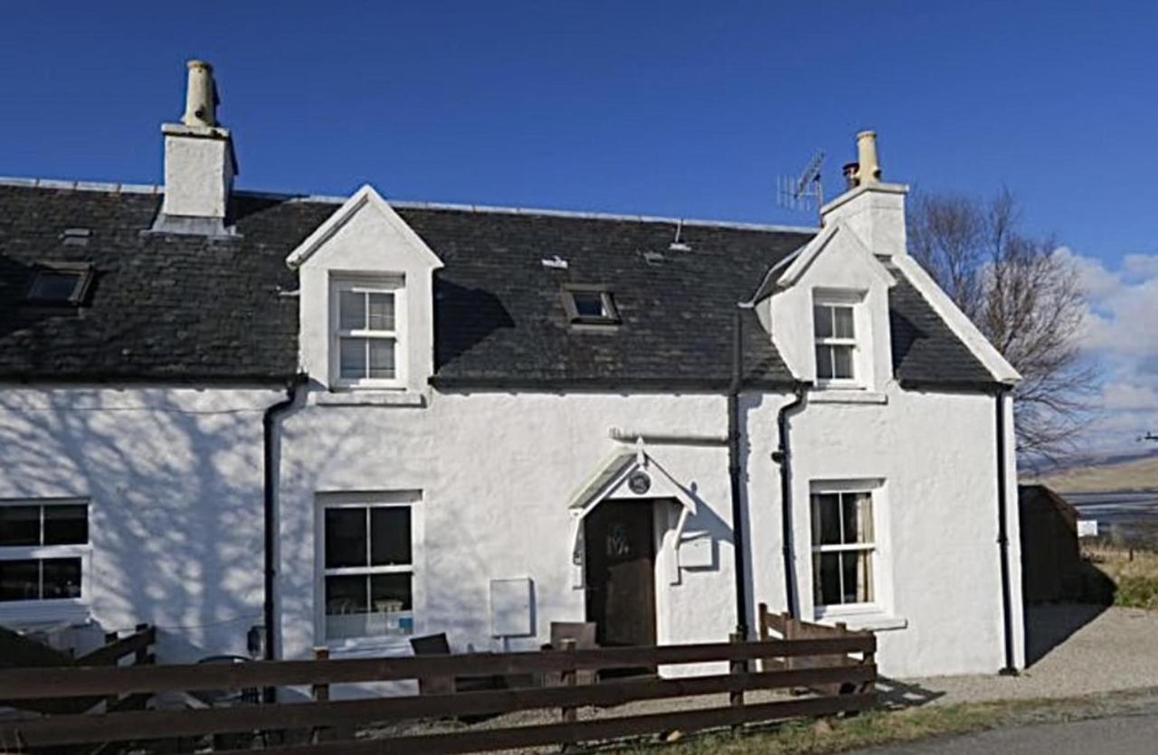 1 Keepers Cottage Skeabost Bridge Isle Of Skye ภายนอก รูปภาพ