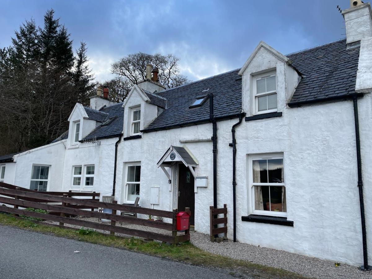 1 Keepers Cottage Skeabost Bridge Isle Of Skye ภายนอก รูปภาพ
